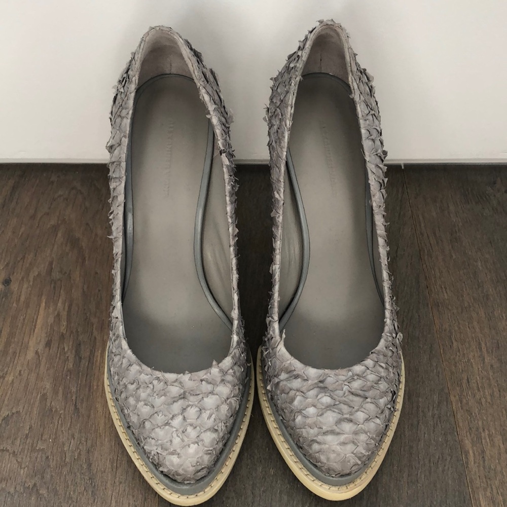 ALEXANDER WANG Textured Grey Snake Skin sz 38.5